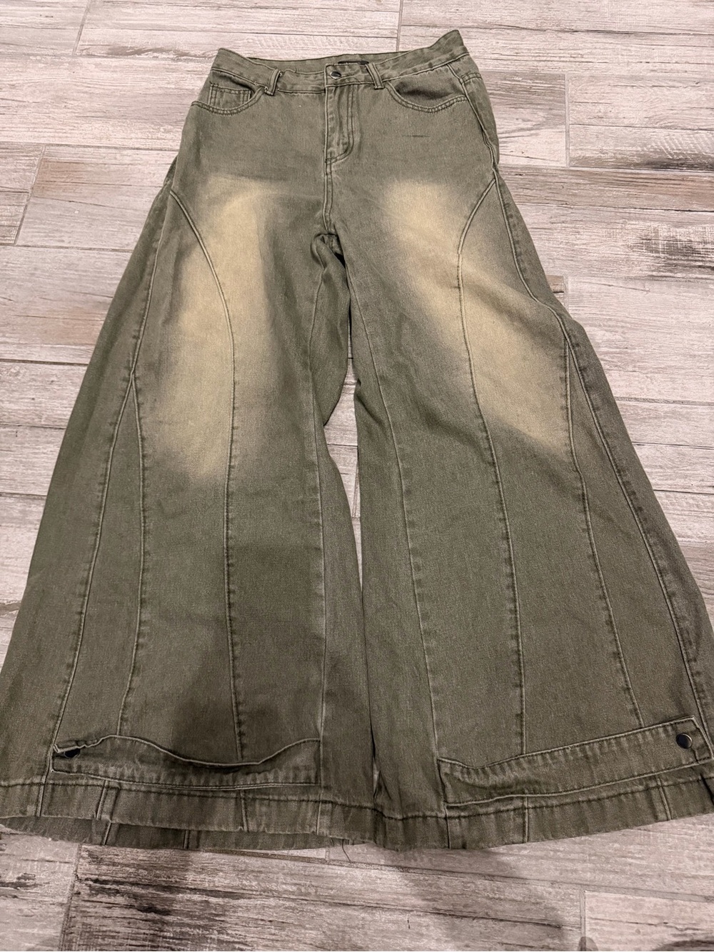 Micas Wide-Leg Flare Jeans in Olive Green